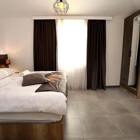 Kapov's Maison d'hôtes 3*